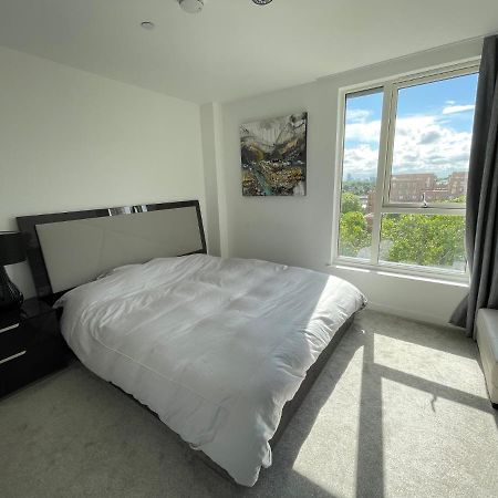 Apartamento Modern Penthouse Flat With Free Indoor Parking Londres Exterior foto