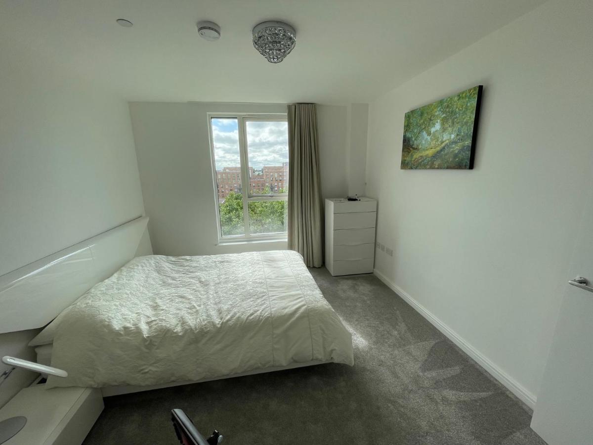 Apartamento Modern Penthouse Flat With Free Indoor Parking Londres Exterior foto