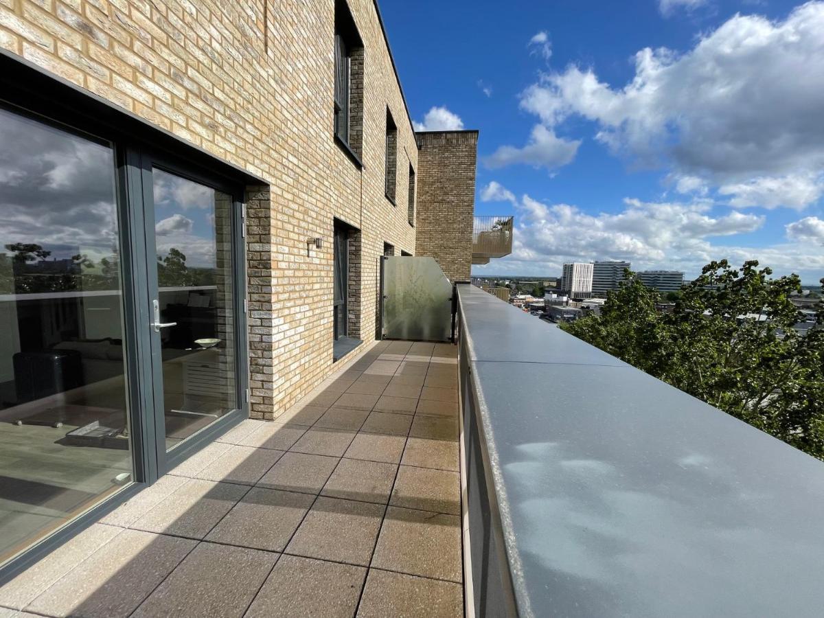 Apartamento Modern Penthouse Flat With Free Indoor Parking Londres Exterior foto